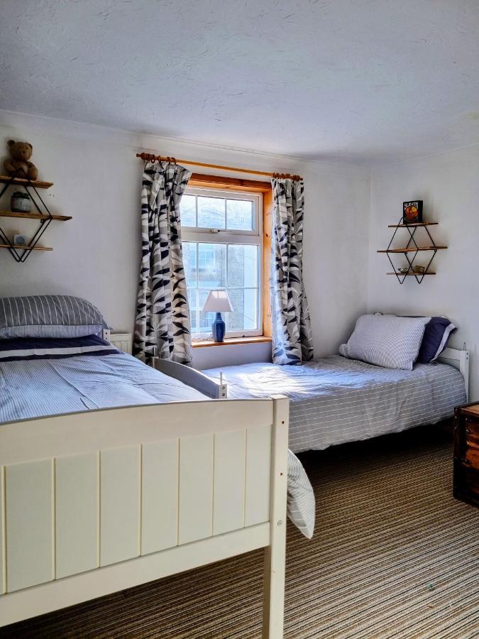 2 Bedroom House Within Walking Distance Of Town Каус Экстерьер фото